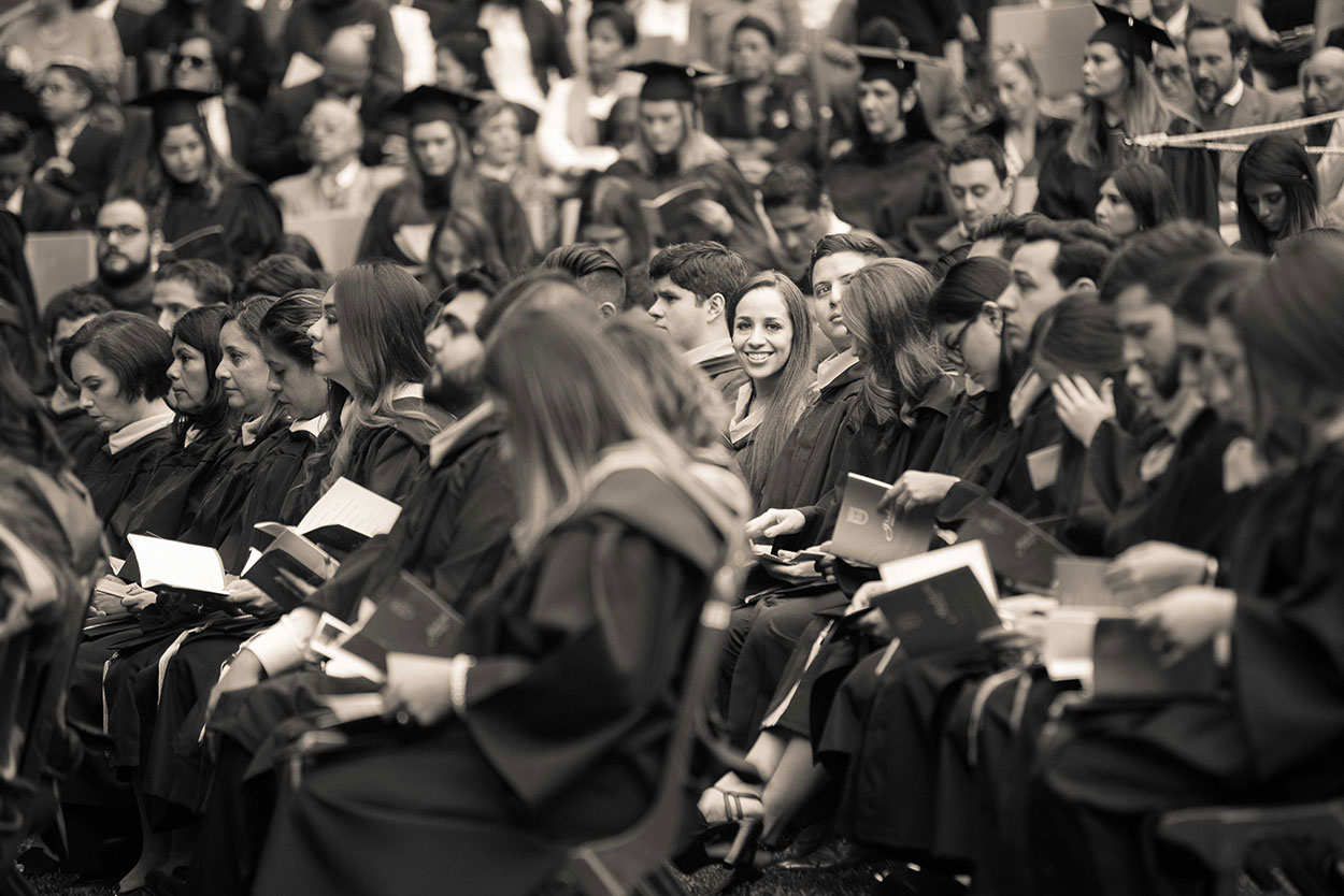 graduacion en universidad marroquin