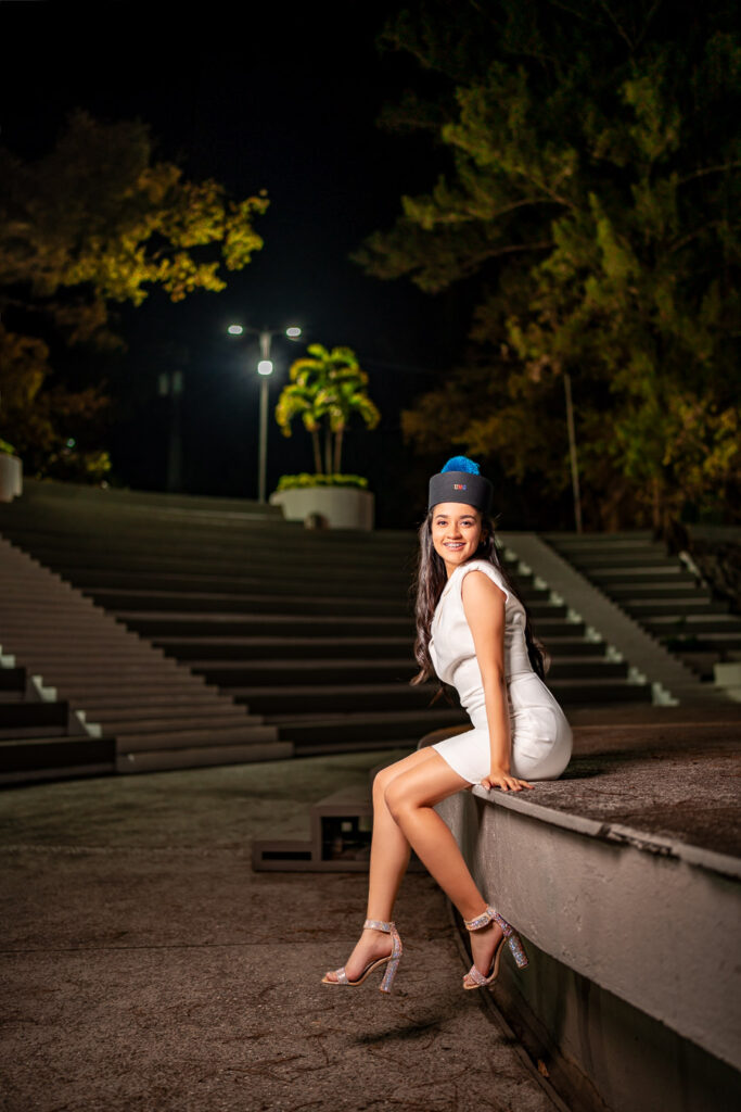 Graduada con birrete